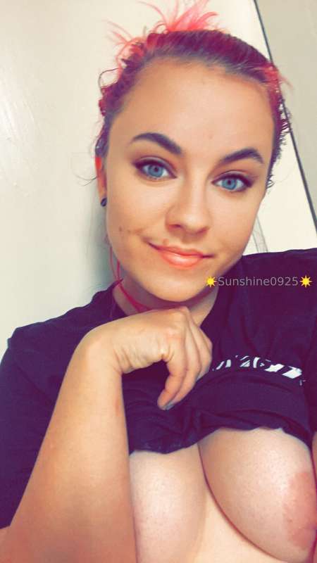 Let’s tease each till one of us cums 😩😘Tip to get it started..