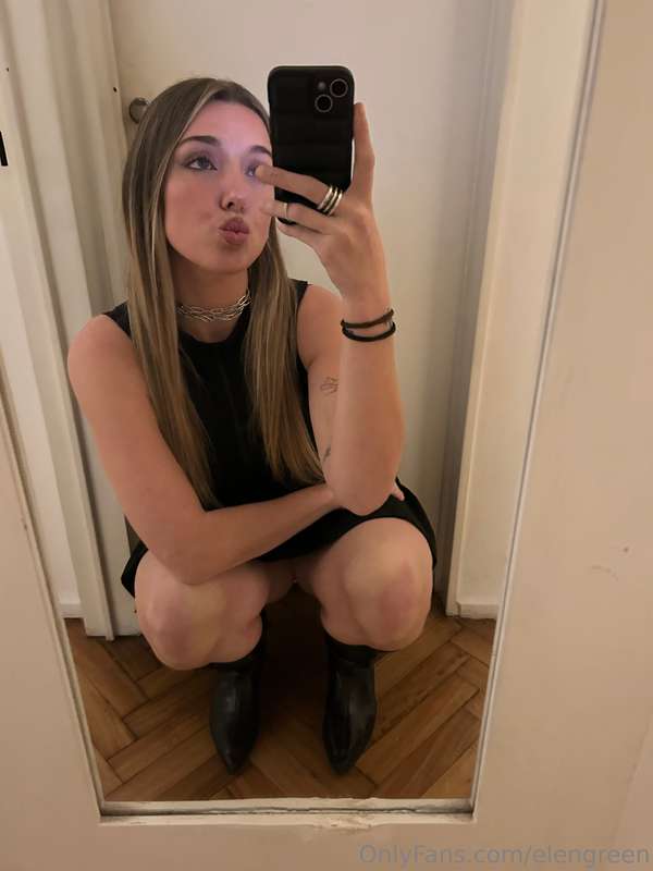 This might be my new go-to look when I go out for errands 🤭 2