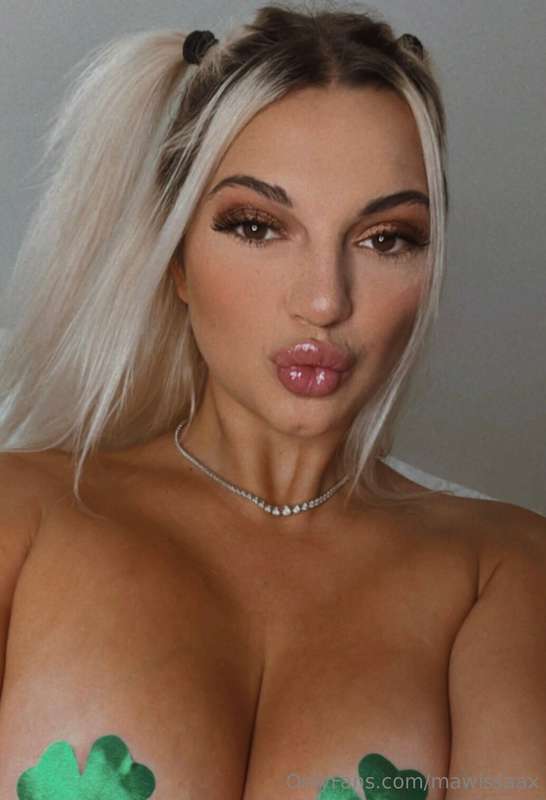 Come chattt, lots more I want to show you ☘️💚💦 I put the DD .. 1
