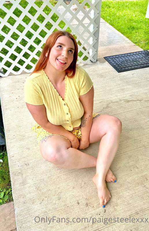 I took these pics on my backyard porch yesterday! 💛 1