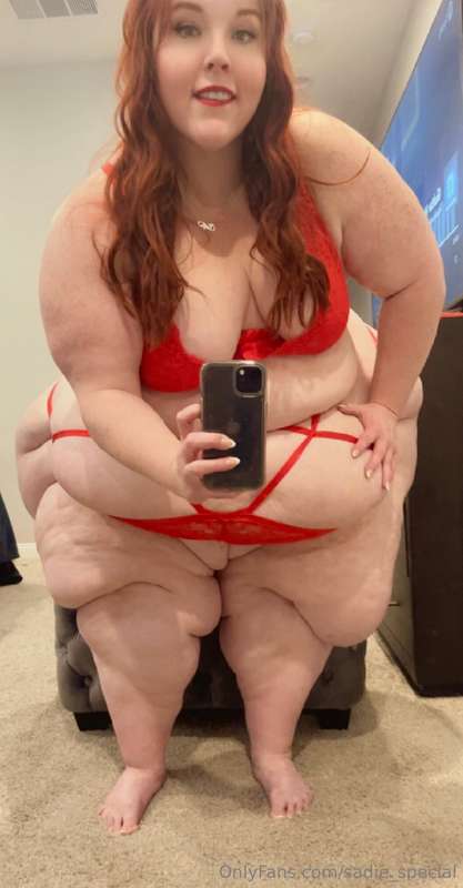 Getting ready for our Valentine's dinner, I wanted to snap s.. 6