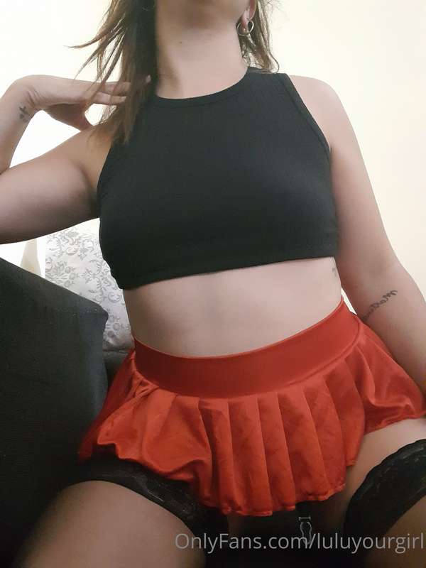 Who wants to be my daddy? I'm being a very bad girl 😈  https..