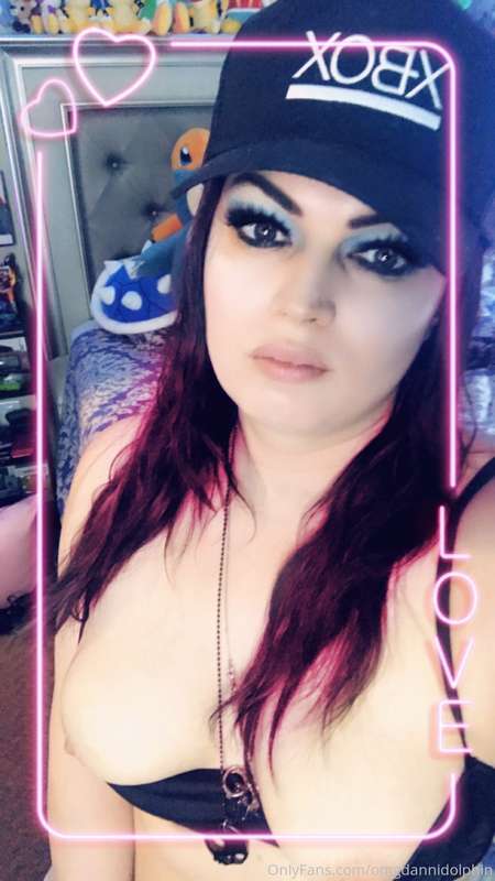 Pics from the other day! Boobs and more boobs. 💙 3