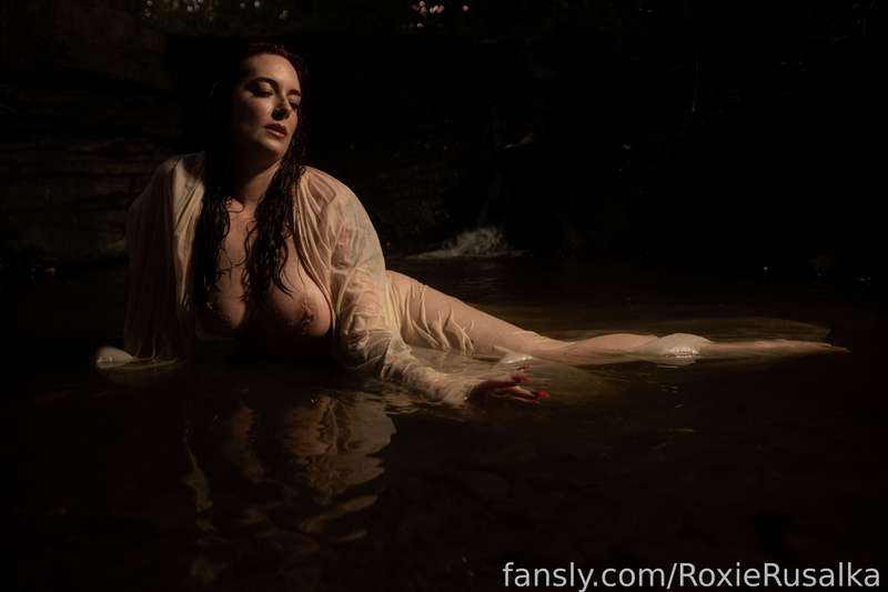 Roxierusalka - Fansly - 23 Jul, 2024 9