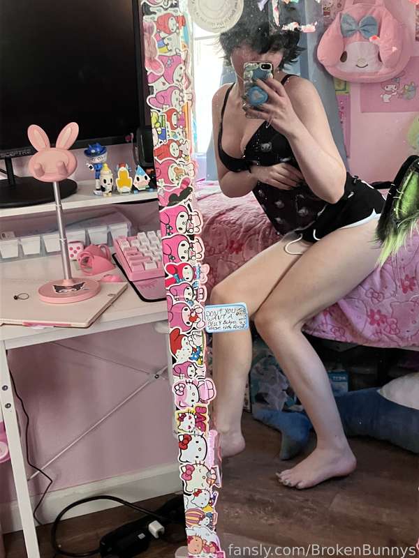 Brokenbunnys - Fansly - 29 May, 2024