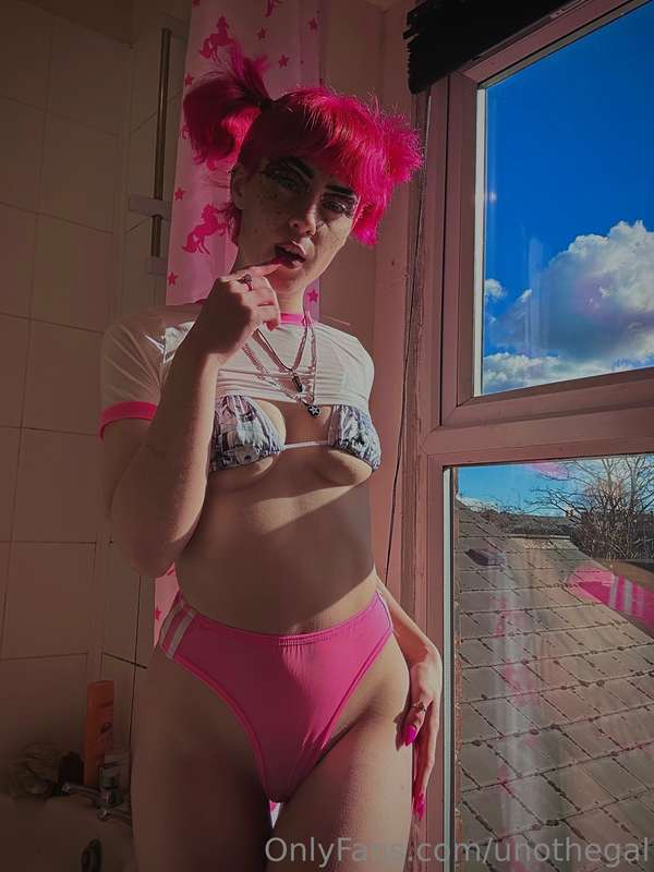 Hey sexy new insta at 4pm don’t forget to follow and like 💓 ..