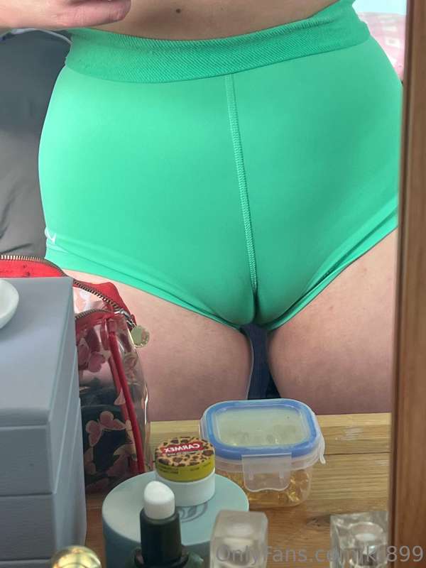 Ham sandwich anyone 😏👅