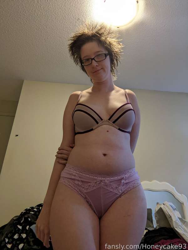 Honeycake93 - Fansly - 16 Feb, 2022 17