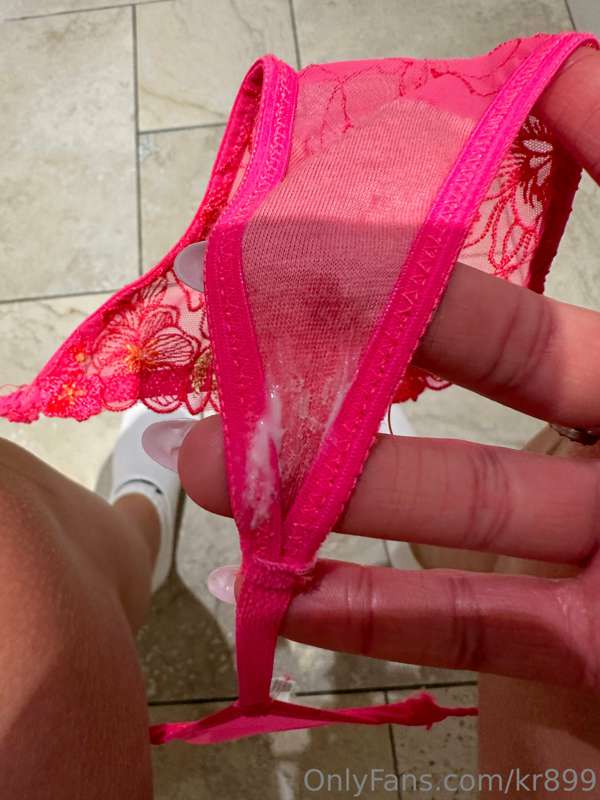 Must be a little excited 👅
Want to cum help? 💦💦💦 2