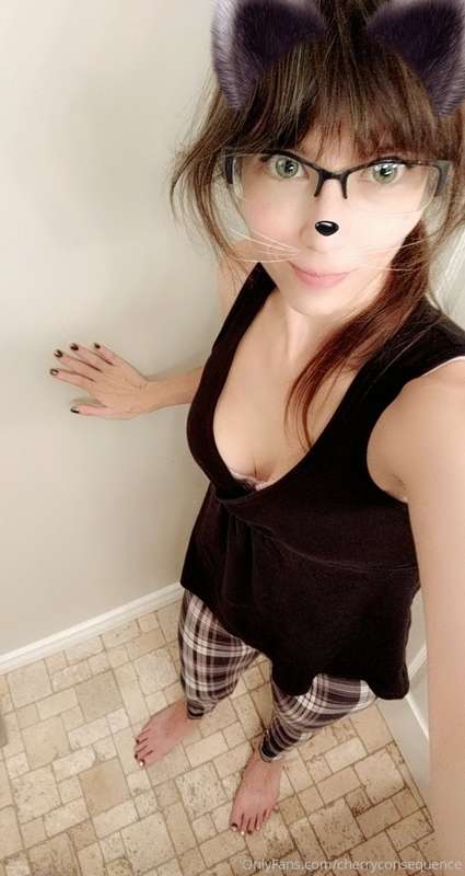 On or off Friday!! 💗💗 We love plaid don't we? 🤣