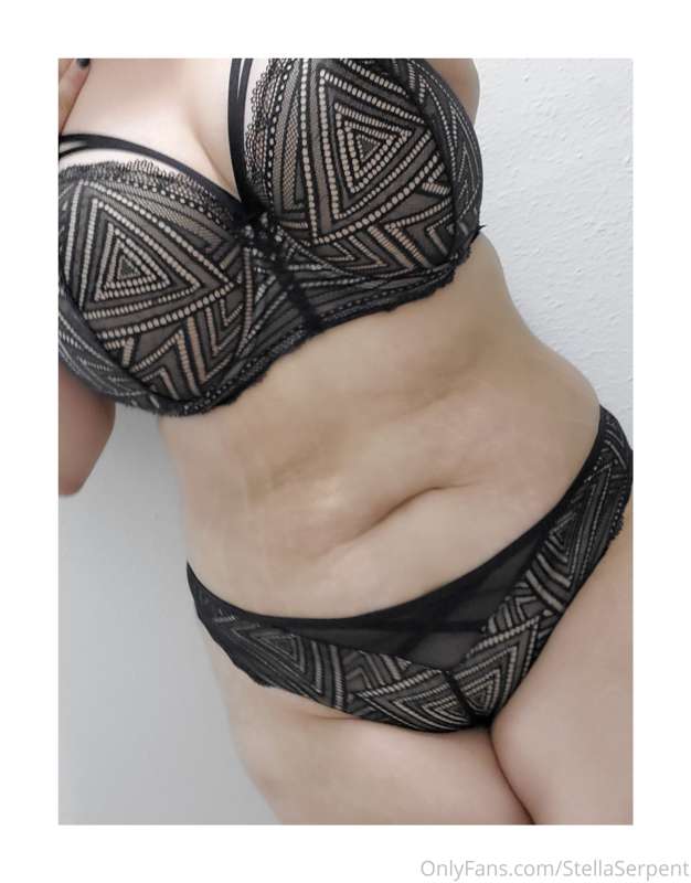 Absolutely loving this set... just a reminder, I do sell pan.. 2