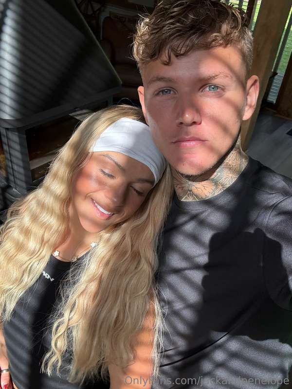 Do you think we look good together? 😅