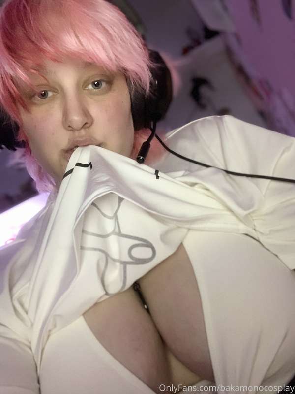 Oh you’re participating in no nut november? Let me make that.. 2