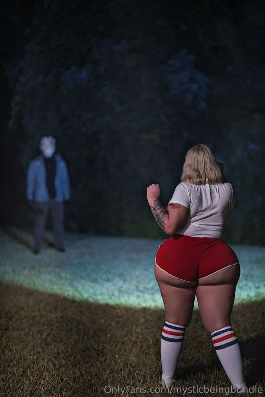Day 13 of 31 days of Halloween! | It’s Friday the 13th and J.. 1