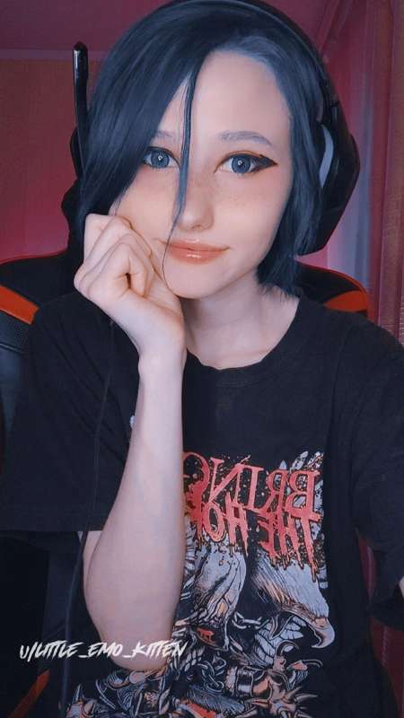 Little_Emo_Kitten - Fansly - 09 Apr, 2022 6