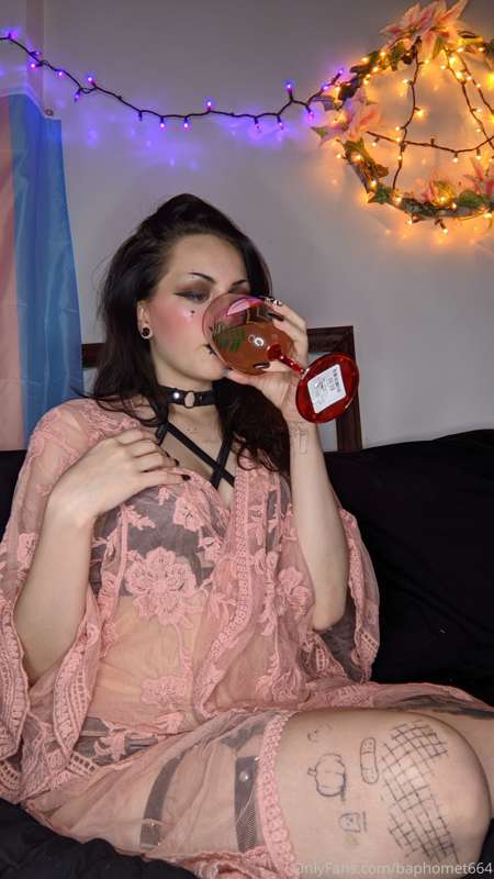 🍷 7