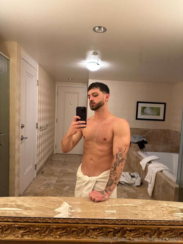 Daddy needs his little slut😉