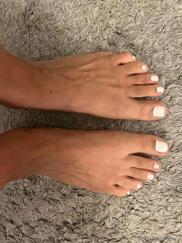 Feet lovers request 👣