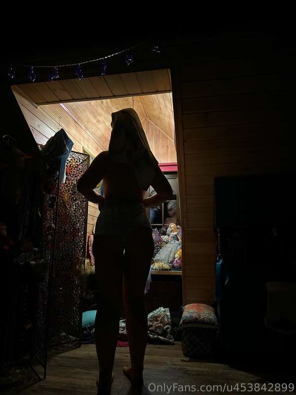 You can check out my butt in the half-light because I don’t .. 6