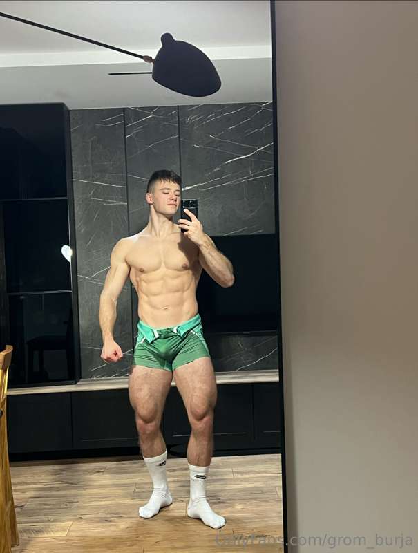 [ Got that juice 😏😈 ]
.
.
On my OF you can see videos of me .. 3