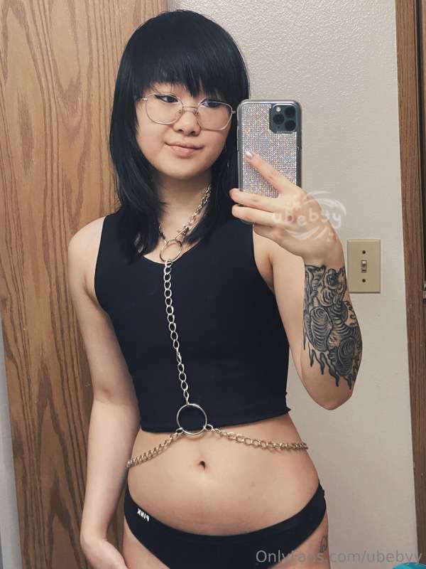 Binder lewds! If y'all want some femboy porn lemme know 👀 1