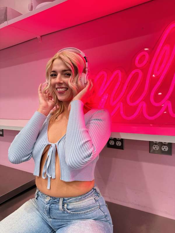 did you hear babe?!? i'm going live on wednesday at 7pm PST ..