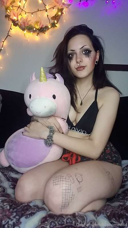 goth sleepover 🖤