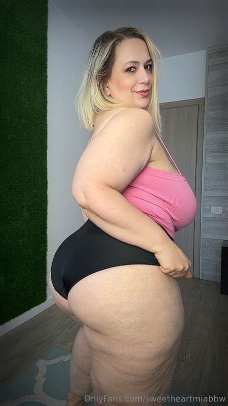 Happy Hump day ! 4