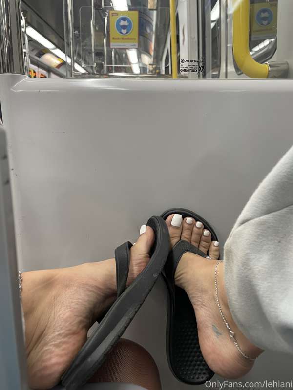 Travelling the day away, join me for a bit tonight when I ge.. 2