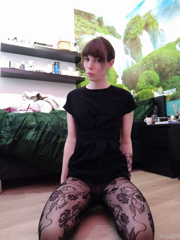 Hey everyone :)

New pictures for you all today. 
Decided to.. 6