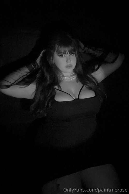 I don’t think I have ever posted black and white pics before.. 19