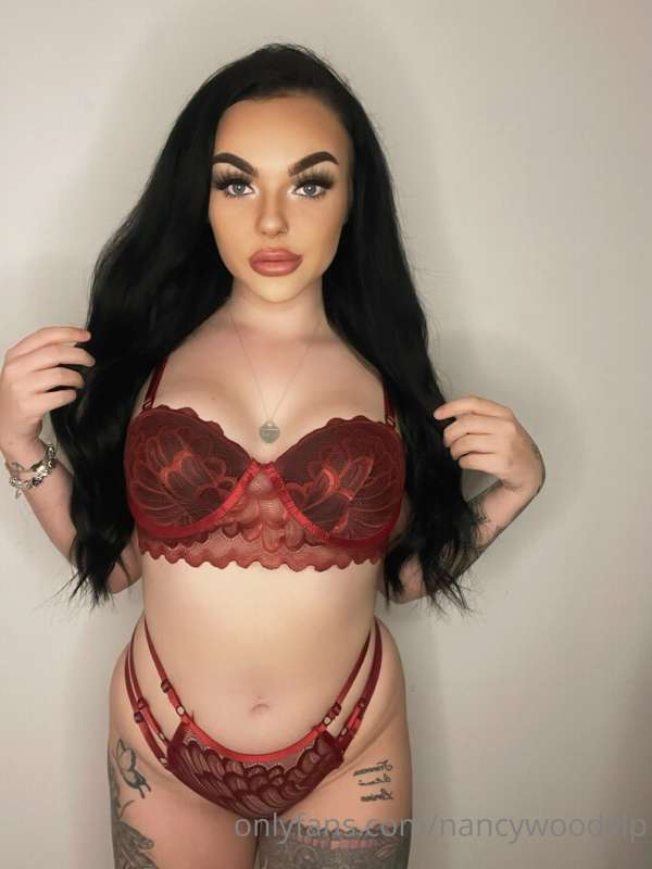 My pussy needs stretching 🤤
