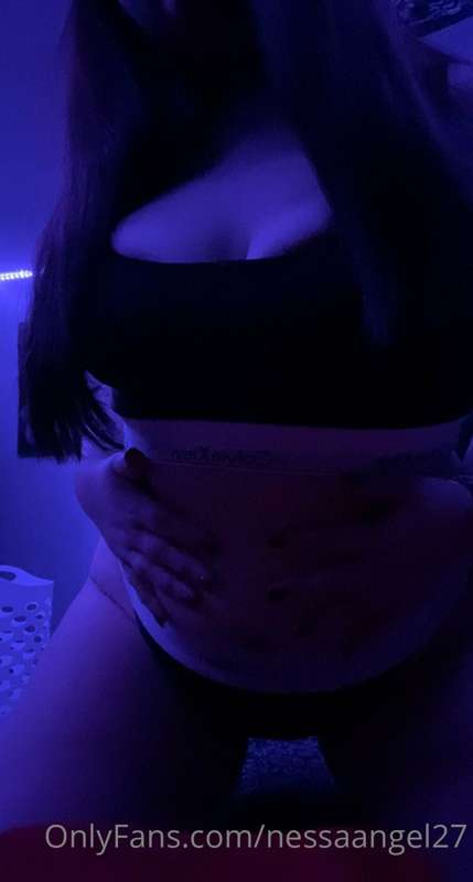 just making it clear AGAIN … ass , tits & feet. 
anyways <3 ..