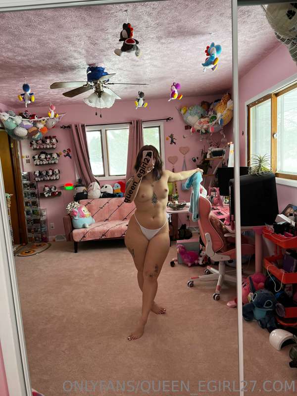 I’m available for panty orders and customs again loves 🥰🥳 vi.. 1