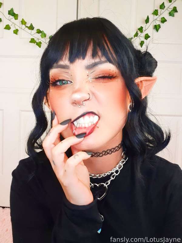 Lotusjayne - Fansly - 04 Dec, 2021