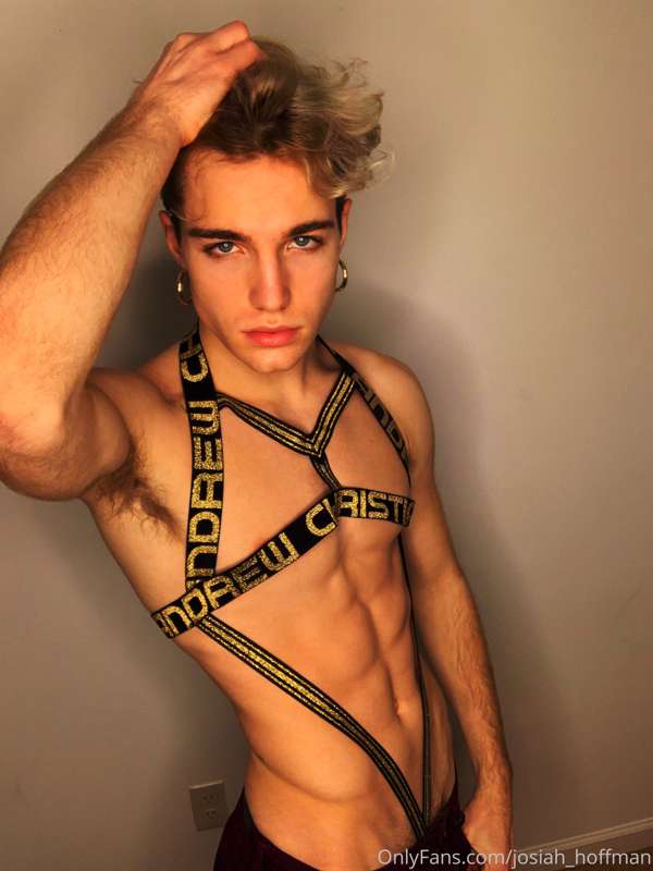 Wanna make a mess? 😈