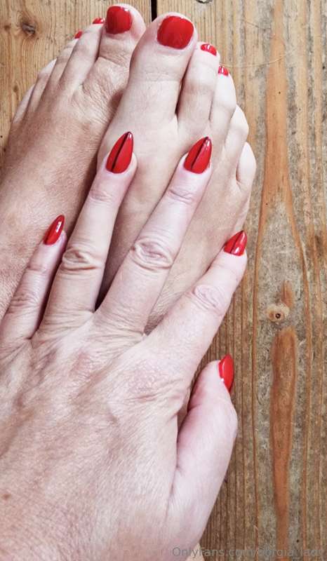 New nails new toes!