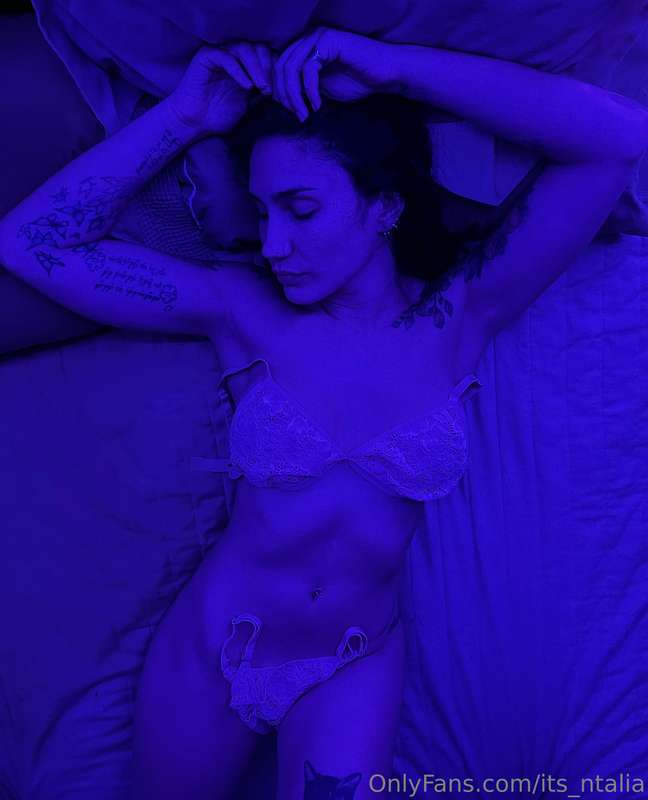 Anyone to sleep together? 🙈💦