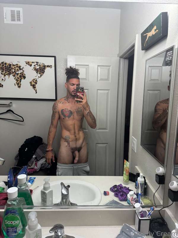 Double tap if you wanna lick me up and down 👅