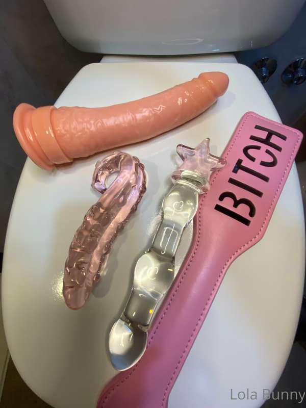 ***NEW SUPER FRESH BUNDLE💦*** RIP my pussy and my ass
 I pla..
