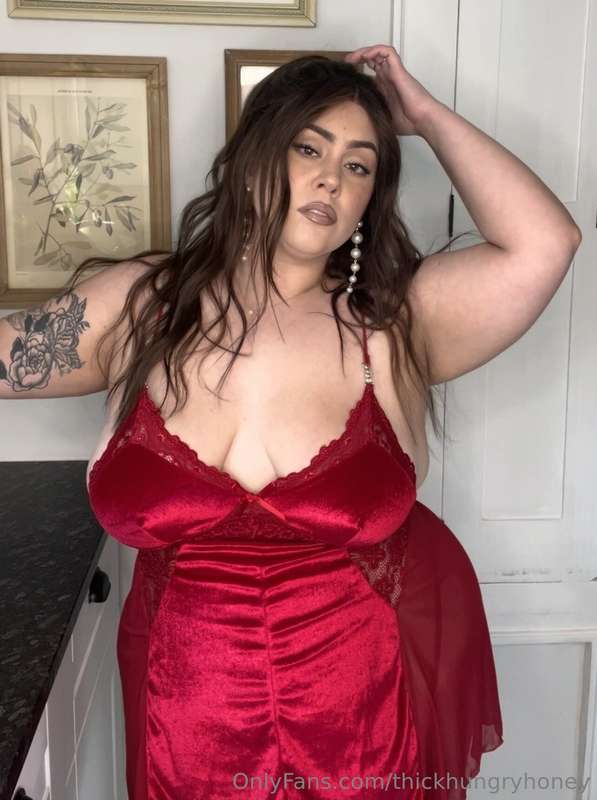 I didn’t even ask to be this fat and hot 4