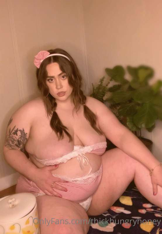 🐷 🍩 Pretty Picnic Piggy 🍩 🐷 

It’s been so long since I’ve b.. 12