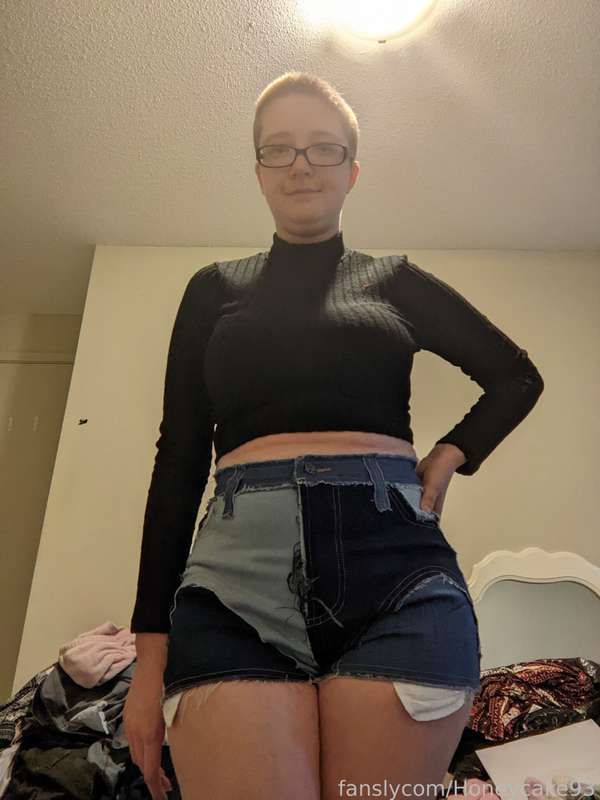Honeycake93 - Fansly - 05 Dec, 2022