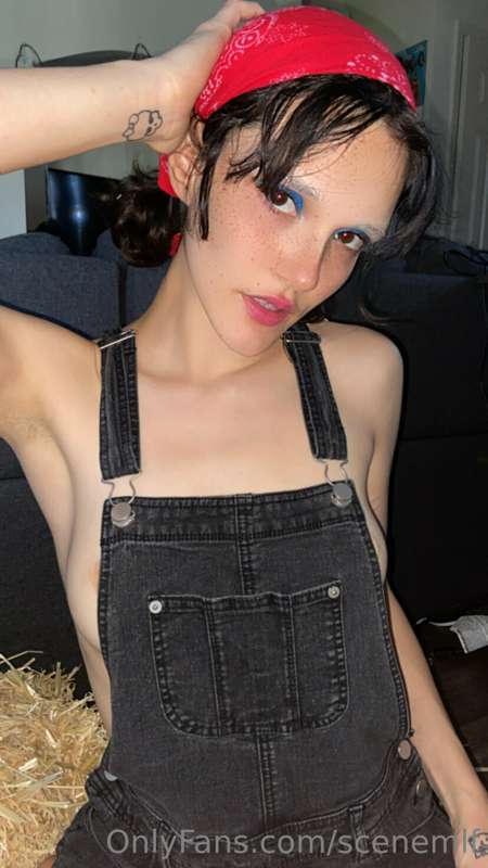 like if you’d fuck me in a haystack 🌾 9