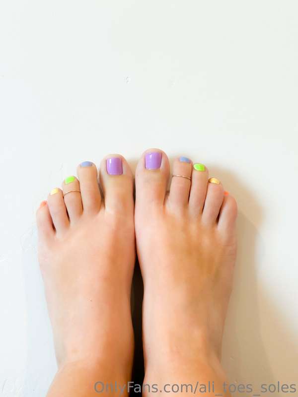 I think I'll call this pedicure pastel skittles ☺️ 3