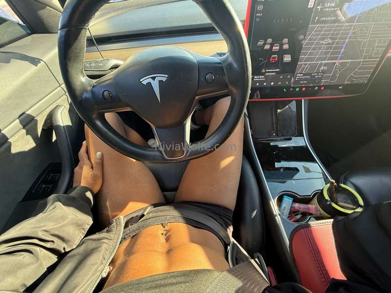 Titty Pick while my car charge! 