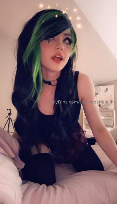 AAAA I’m finally living my XD RAWR KAWAII dreams. My younger.. 8