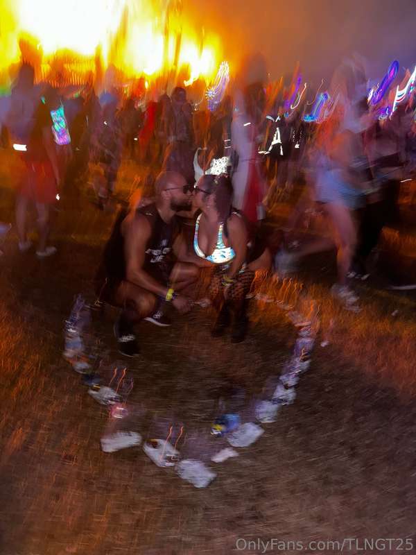 EDC Orlando was an amazing time this year 😍😍Went raving with..