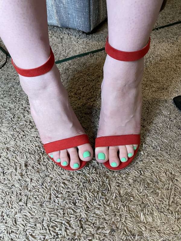 Green toes