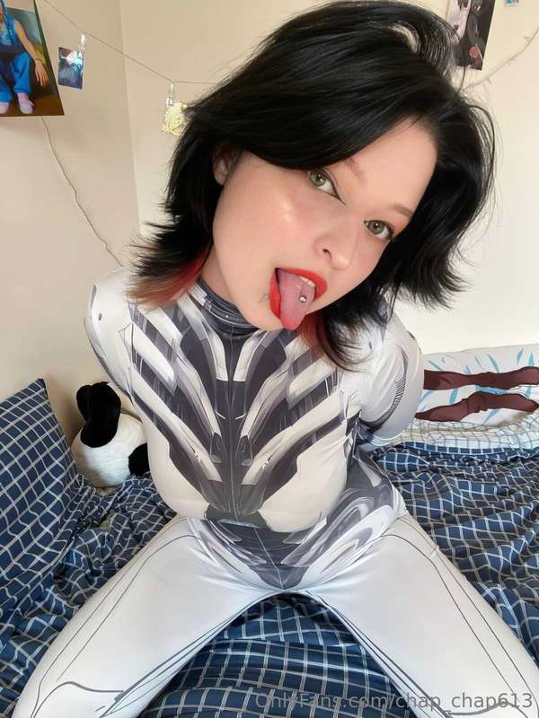 🔥VIP PAGE FOR FREE🔥 This horny @elizagill SUPERWOMAN with bi..